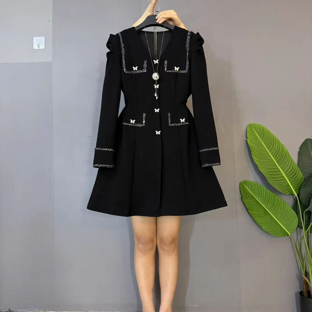 新款大码女装时尚洋气小香风V领黑色显瘦连衣裙