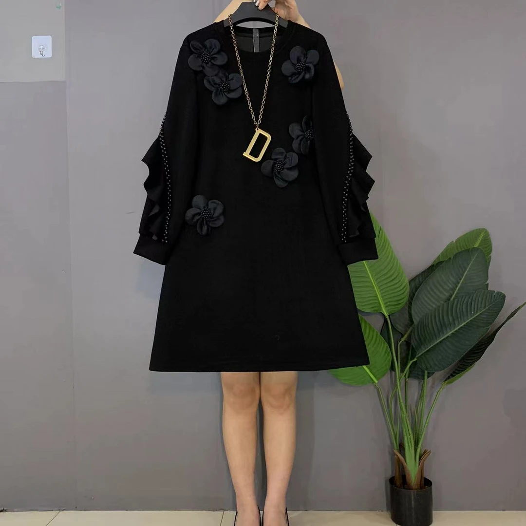新款大码女装重工钉珠木耳花边袖口立体花朵设计宽松显瘦连衣裙