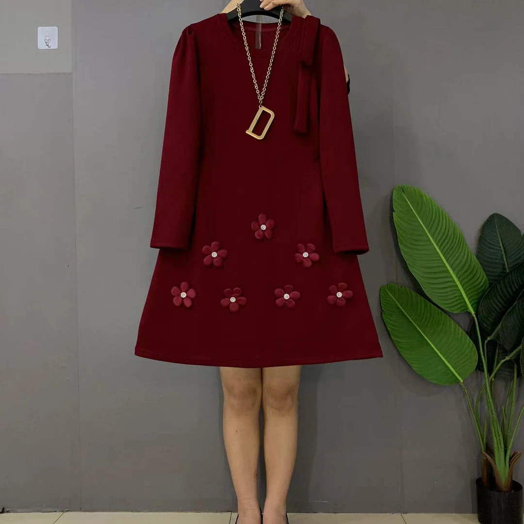 新款大码女装时尚圆领重工花朵设计显瘦连衣裙