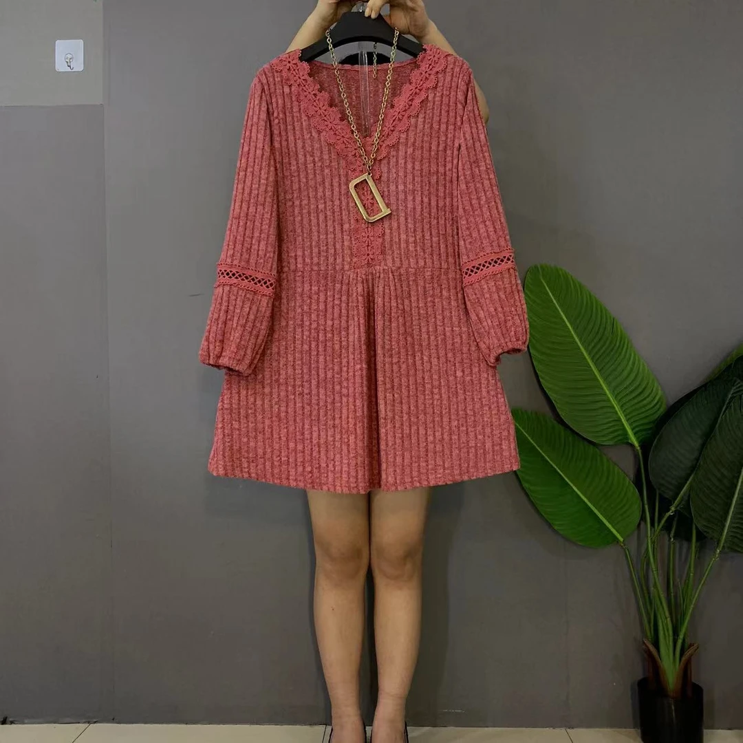 新款大码女装时尚洋气v领显瘦宽松百搭蕾丝边遮肉针织衫