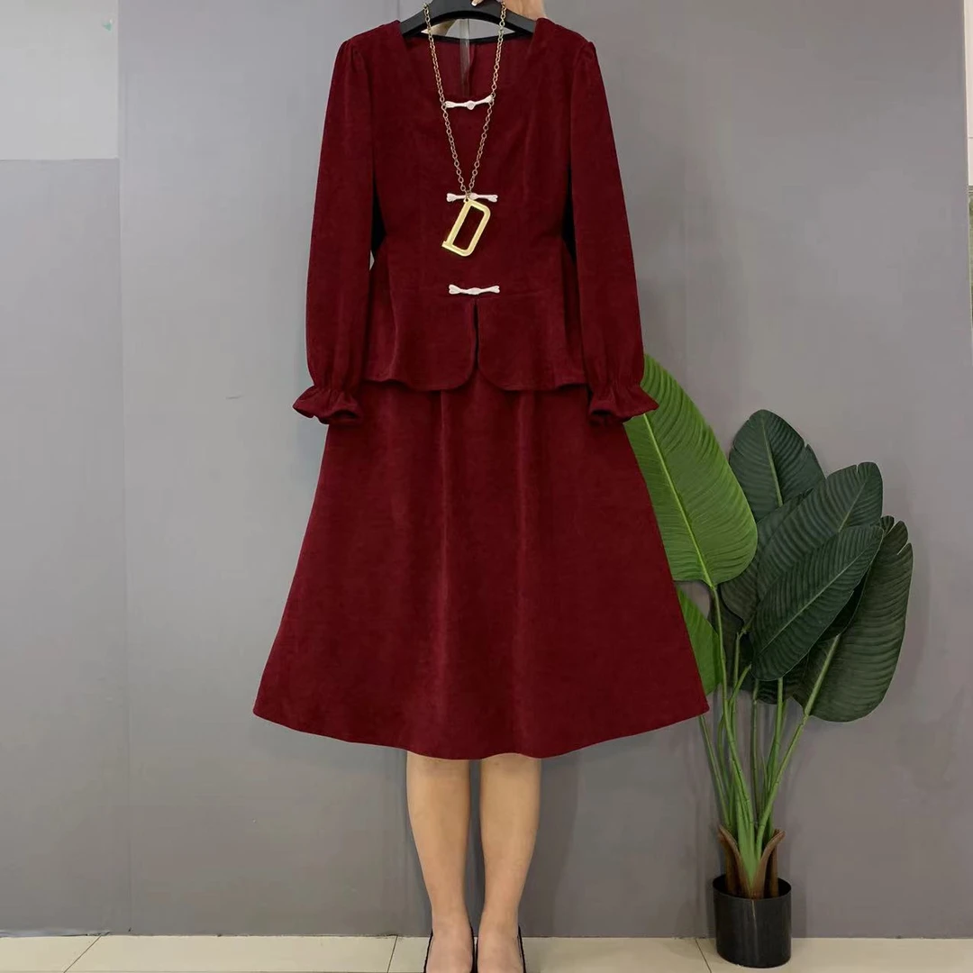 新款时尚气质复古盘扣上衣十半身裙两件套套装