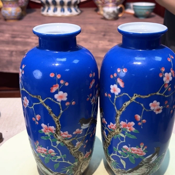 摆件青花手工制作的