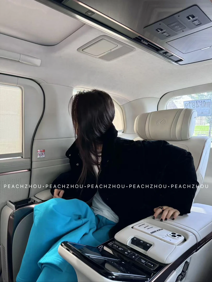 『PEACHZHOU』丝绒宽松立领拉链棉服休闲百搭高级感保暖面包服外套