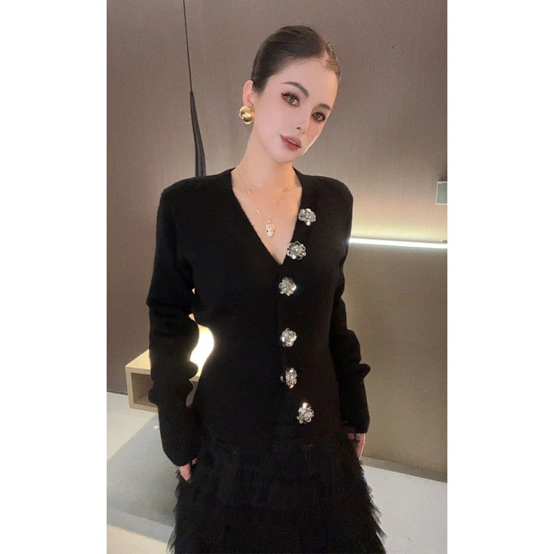 V领重工花朵毛衣针织开衫MY27988