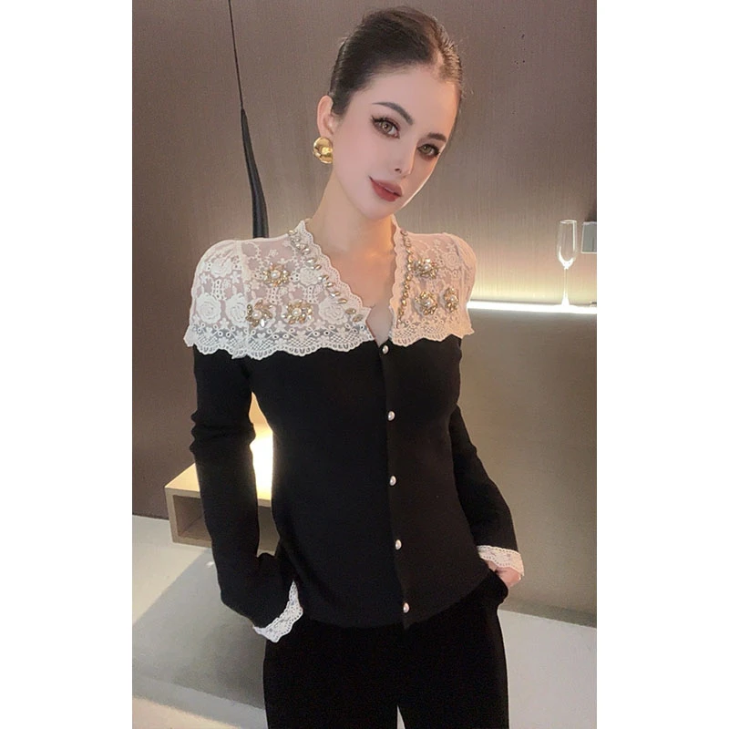 （回馈款）重工V领蕾丝拼接针织打底衫CS30060