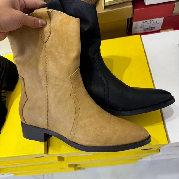 5221尖头时尚高帮短靴