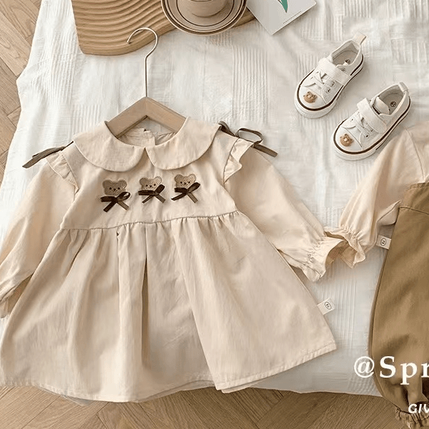 女童长袖连衣裙春装2024新款洋气女宝宝娃娃领小熊衬衫儿童背带裤