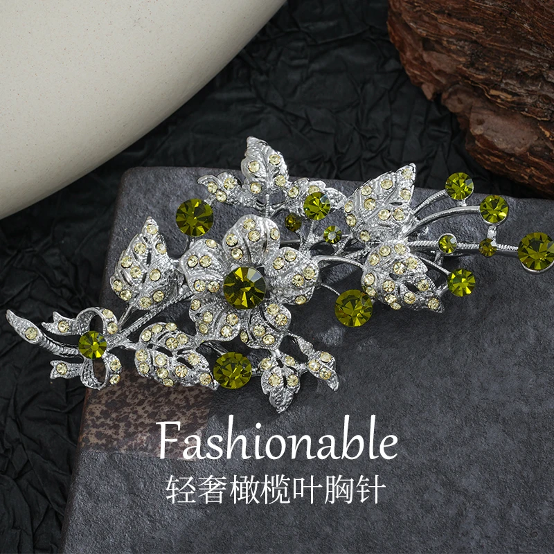 铜合金琉璃胸针 橄榄叶胸针小香风胸针女高级感轻奢气质高档配饰