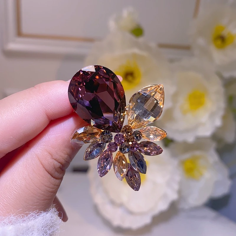 铜合金胸针 紫色香槟色复古施华洛大水晶设计感胸针别针1144