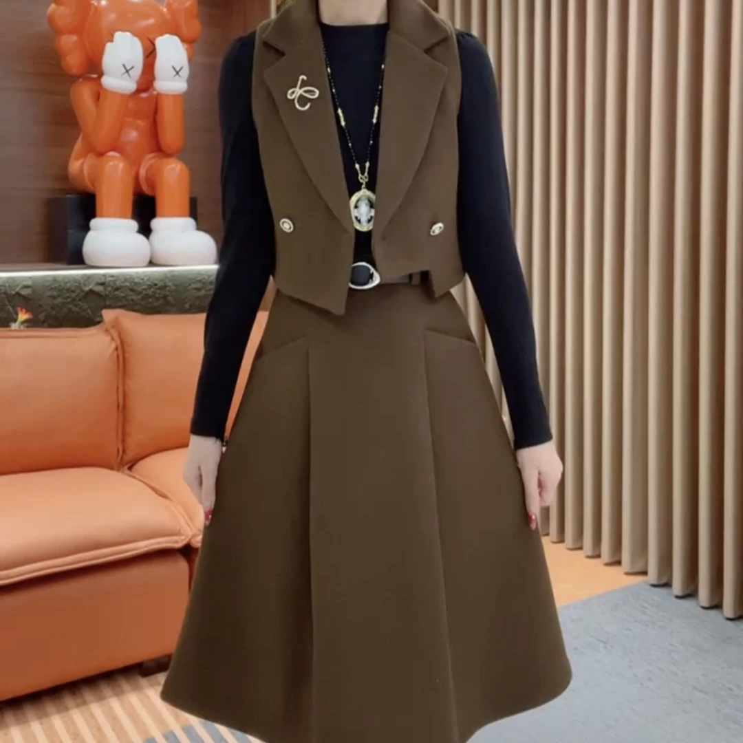 时尚套装毛呢马甲半身裙套装女秋冬通勤风时尚气质洋气减龄两件套