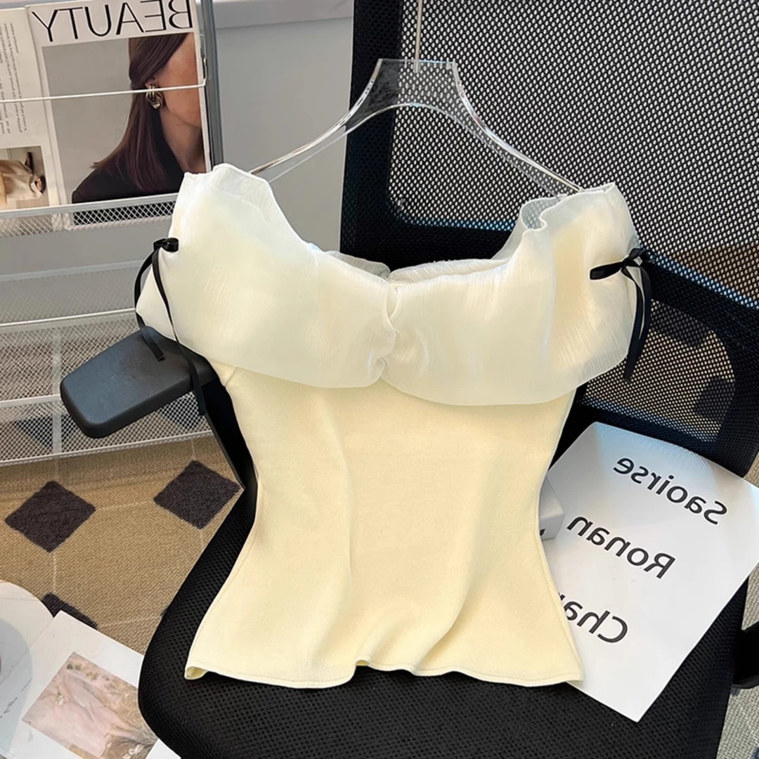 气质2024夏季新款法式别致绝美荷叶边锁骨一字肩上衣网红百搭针织