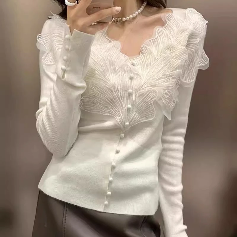 精致立体花V领针织蕾丝打底衫2024秋季新款女修身显瘦名媛风上衣