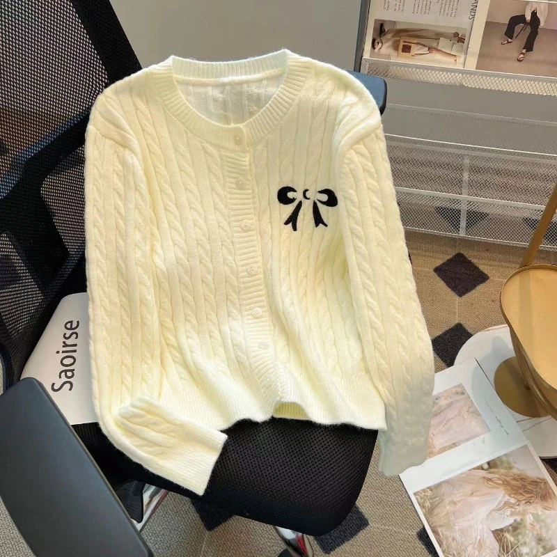 学院风圆领蝴蝶结开衫女春秋小个子麻花针织衫甜美小香风短款上衣