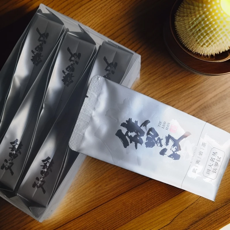 百味甘香茶叶铁罗汉四大名丛武夷岩茶传统碳焙工艺中轻焙火