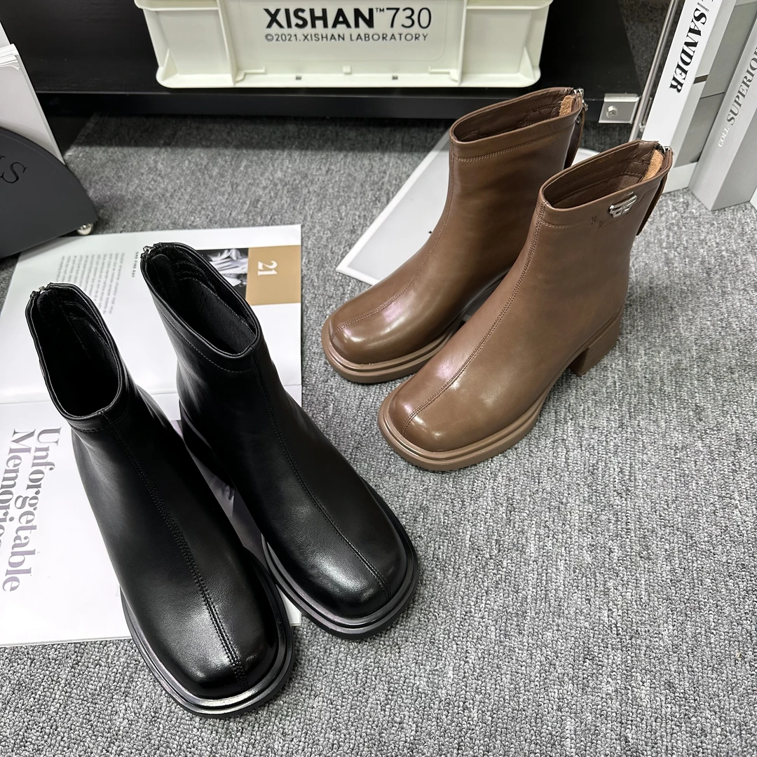 冬季款后拉链短靴女韩版圆头百搭舒适英伦风短靴 7786