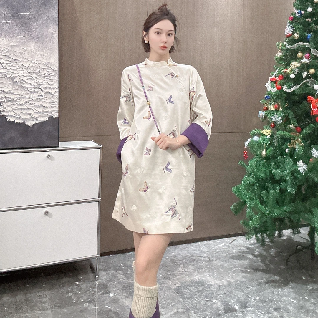 KK颜小新【蝴蝶飞飞】新中式复古秋冬设计师款气质提花中长款长袖