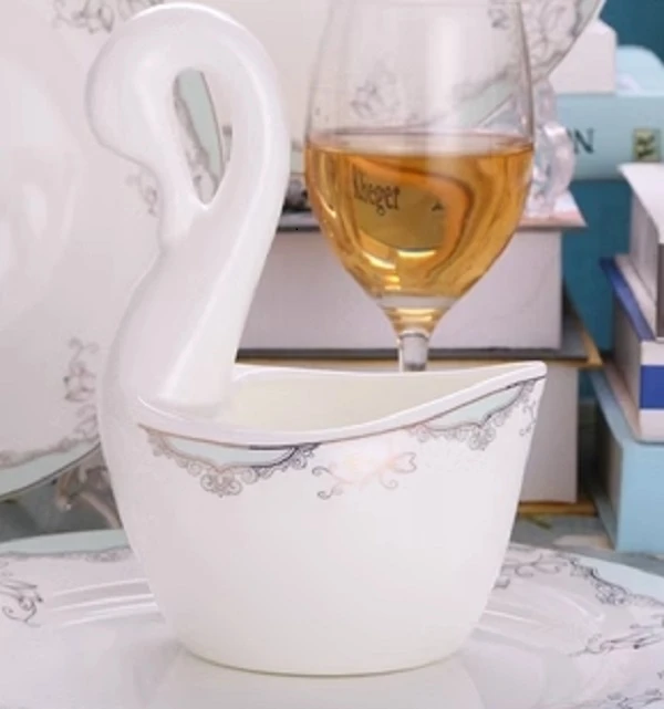 丽人风尚天鹅一个