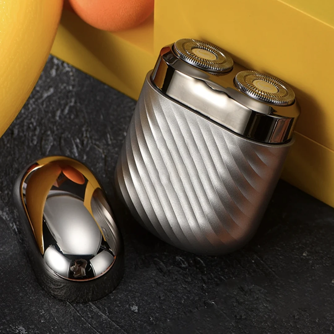 D082男士电动刮胡刀迷你剃须刀正品礼盒便携式小巧家用防水