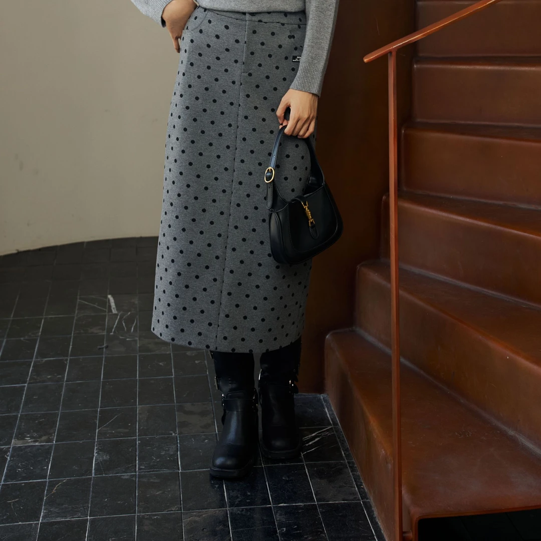 俪妍【LIVELY·YAN】秋冬新款直筒波点半裙25383休闲小香风灰色