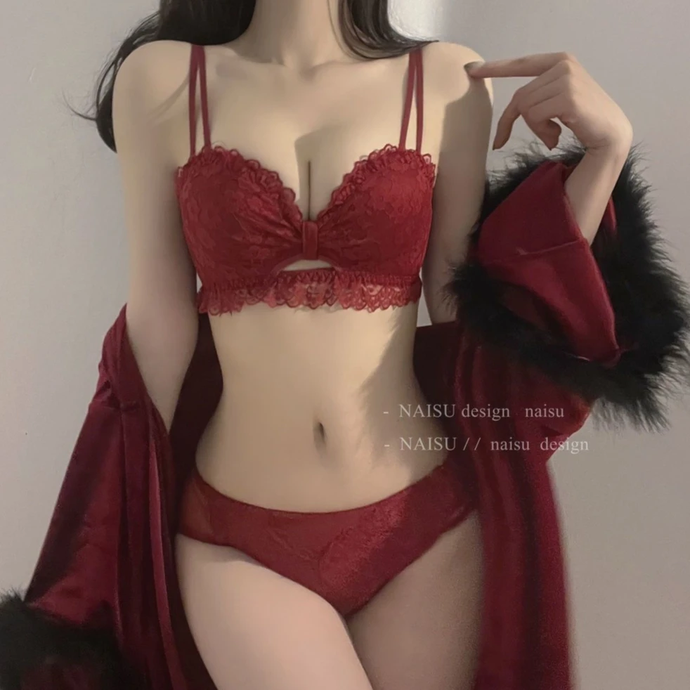 维多利亚红色本命年内衣女小胸聚拢显大平胸专用无肩带文胸罩套装