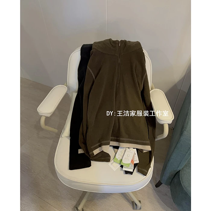《物语》王洁家自制宽松时尚百搭经典撞色连帽卫衣T