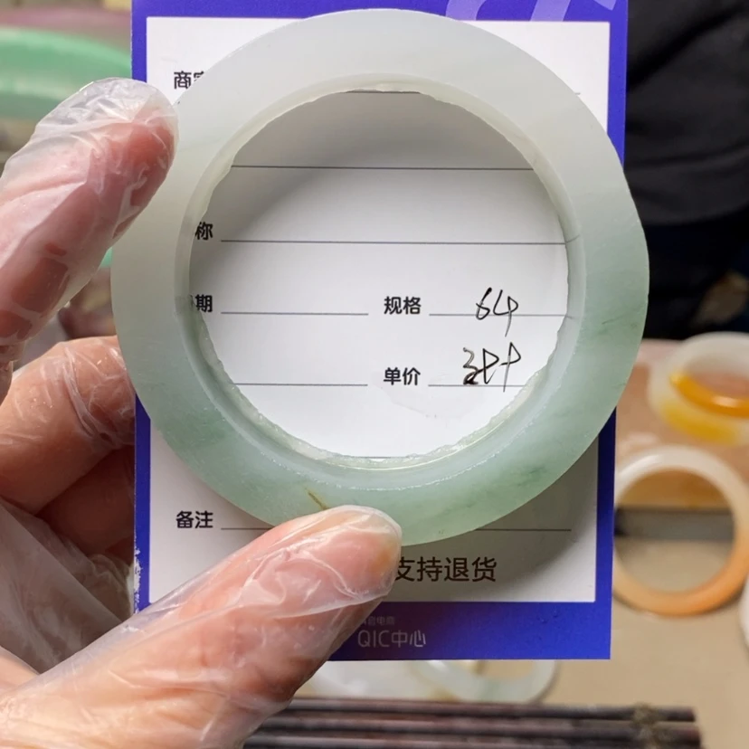 【闪购商品】定制石英质玉定制手镯未镶嵌喵****?