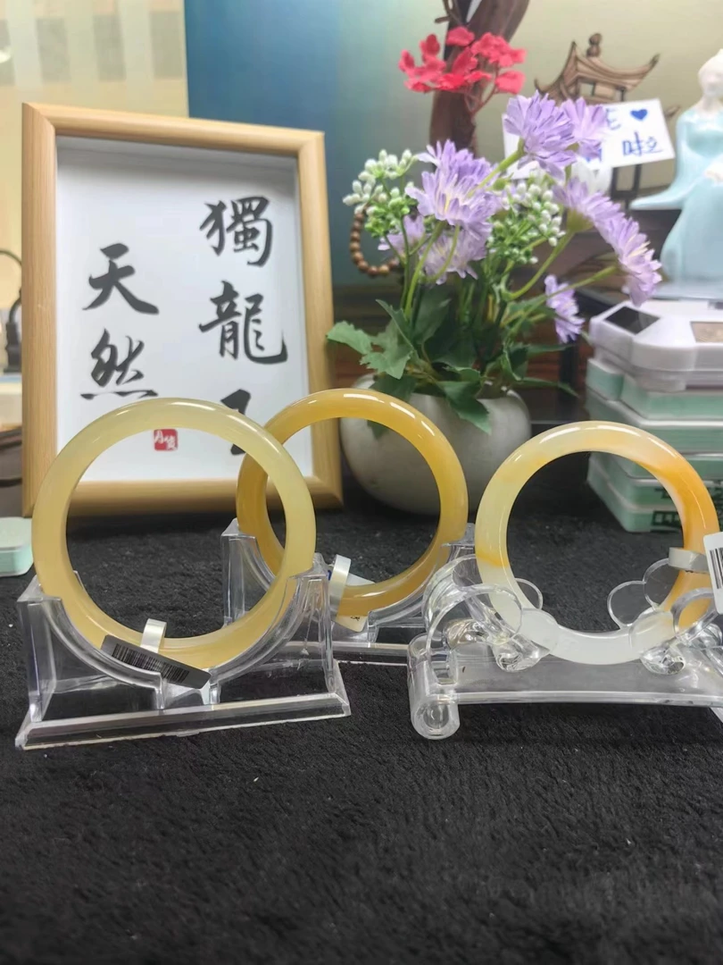 天然非洲翠黄加白精美时尚女士美人镯（多样性发货，拍一发一）