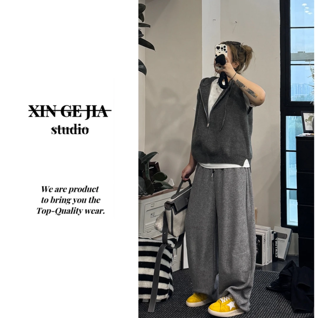 「xin:微胖大码」连帽拉链毛衣马夹