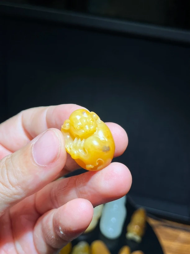 独籽貔貅 鸡油黄