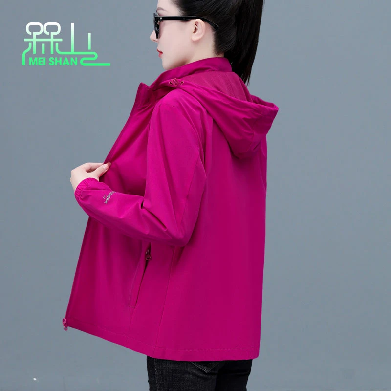 槑山外套女2025秋季新款韩版户外宽松中年妈妈装时尚连帽夹克上衣