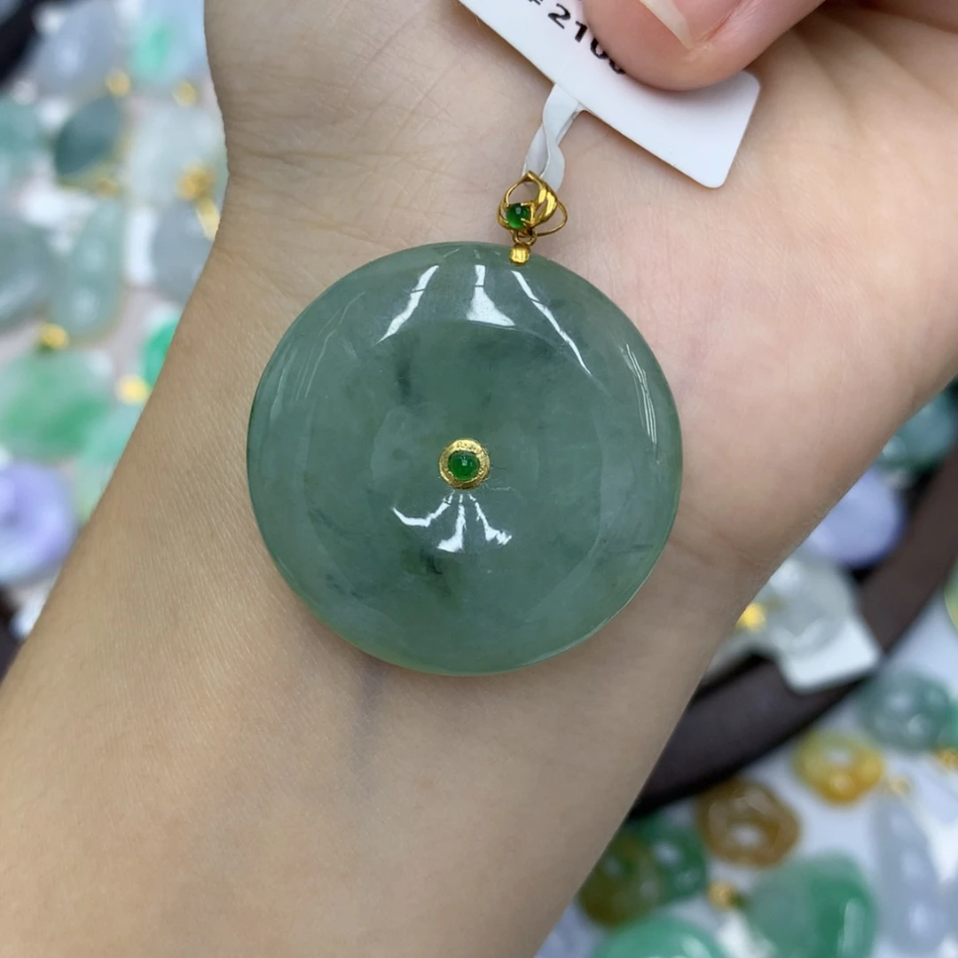 翡翠颈饰18K金镶嵌翡翠