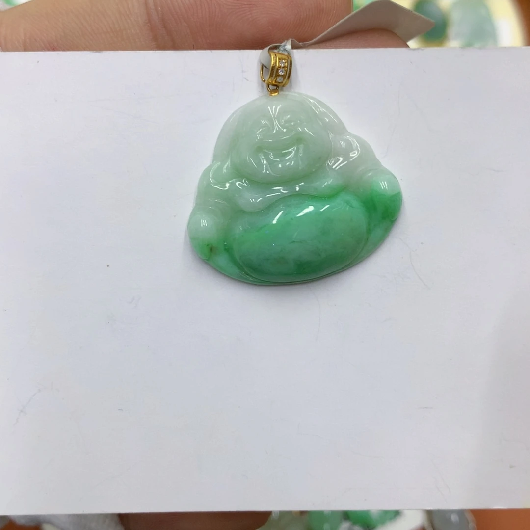 翡翠颈饰未镶嵌牛*糖翡翠