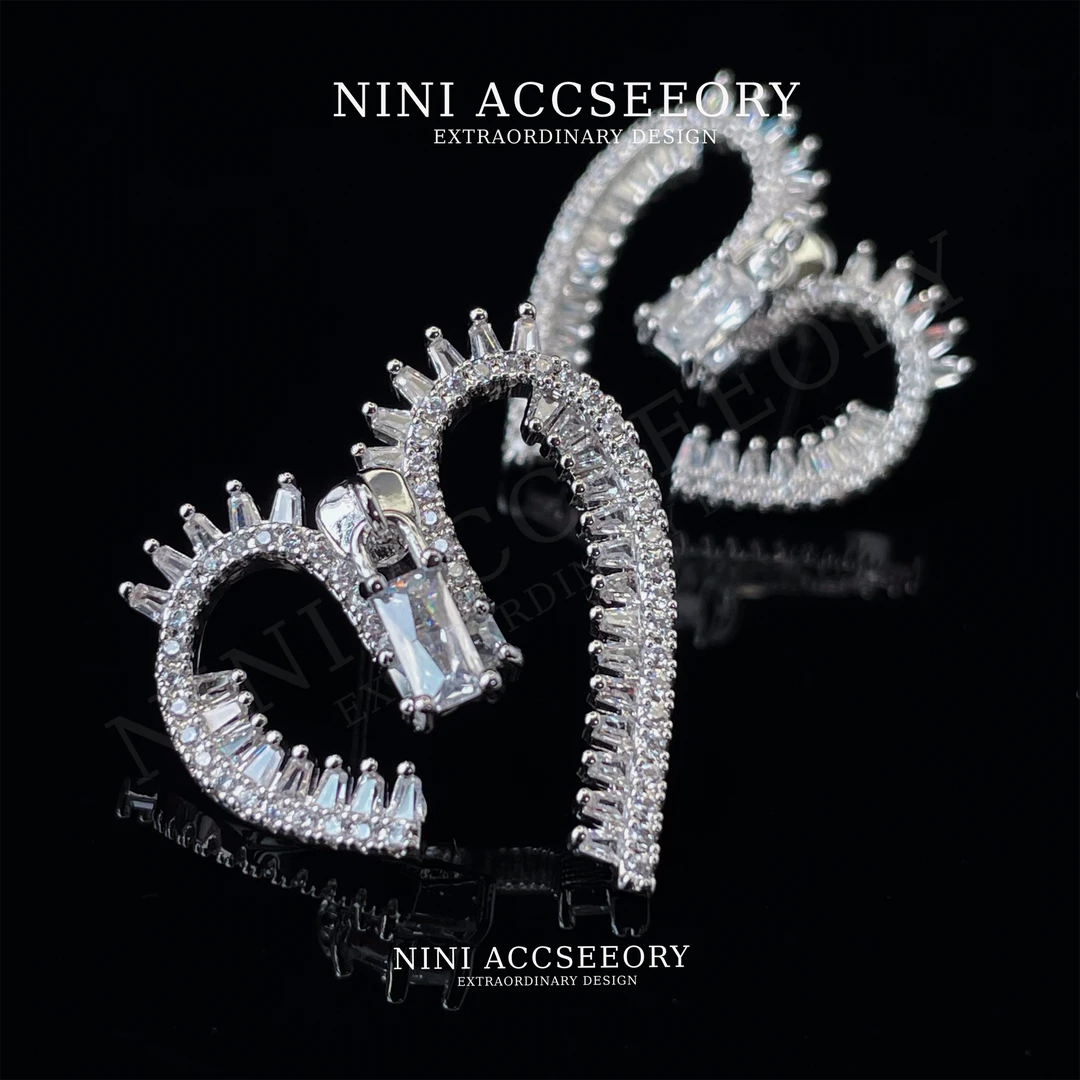 『爆闪拉链爱心』甜酷辣妹轻奢小众轻奢千禧青春设计师造型感耳钉