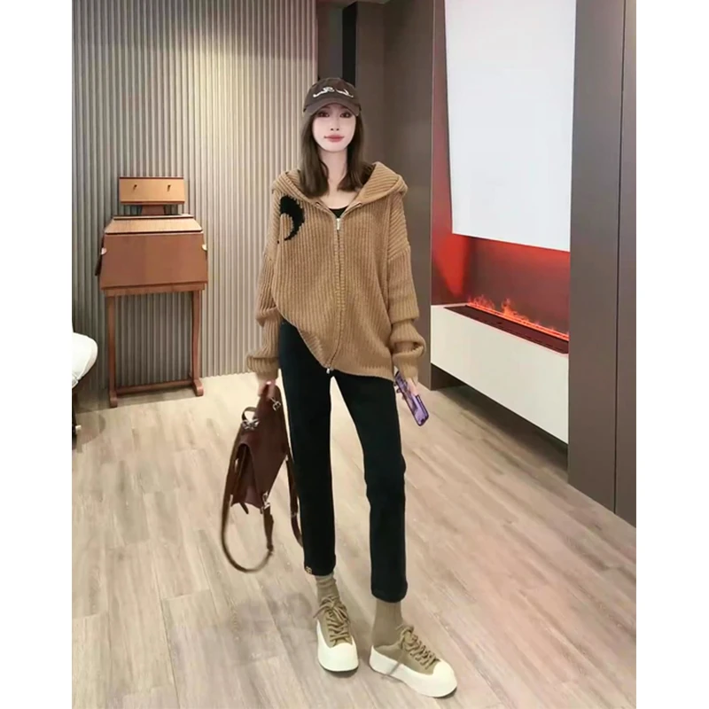 「棕榈沙滩」不理理咖色月亮印花连帽毛衣秋冬季热力感针织开衫上