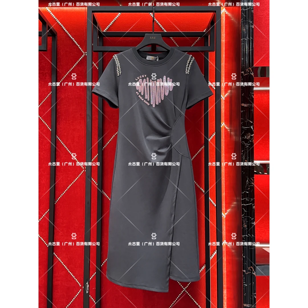 锦丨潮牌定制款重工镶钻刺绣爱心气质显瘦连衣裙