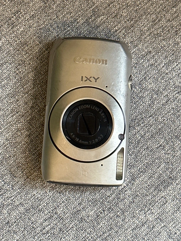 9新 Canon/佳能 佳能ixus300 1000万像素 镜头帘瑕疵下单no退no换