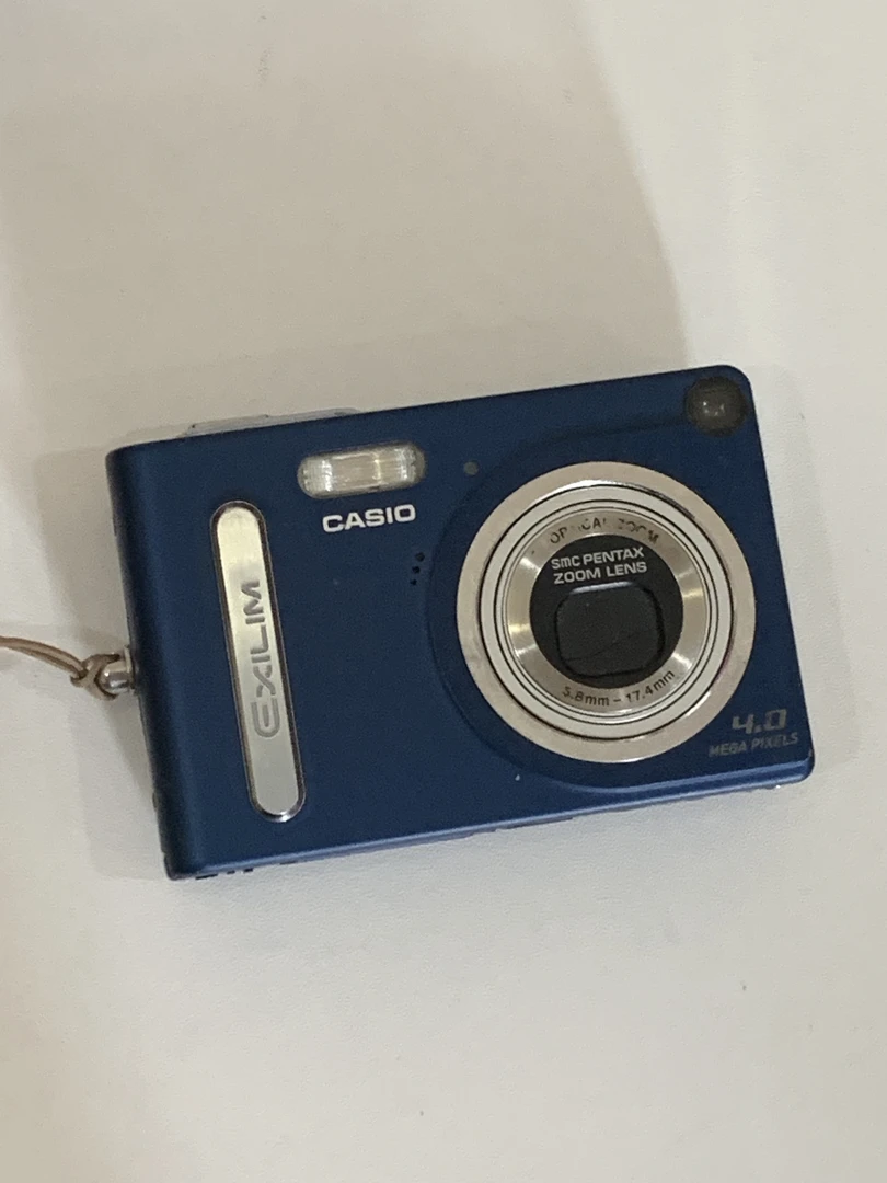 9新 Casio/卡西欧 卡西欧z4 400w像素 屏幕老化下单no退no换
