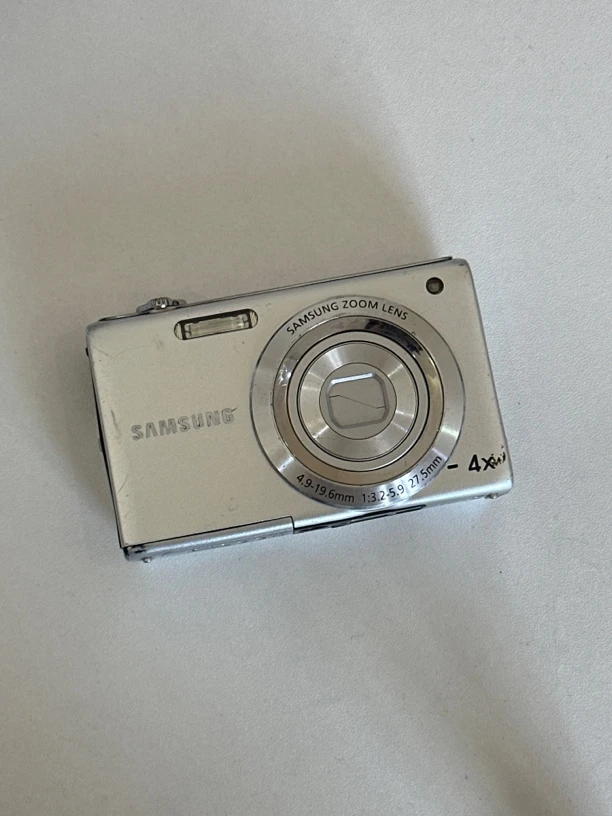 9新 Samsung/三星 三星st60 1200w像素 屏幕有瑕疵 下单no退no换
