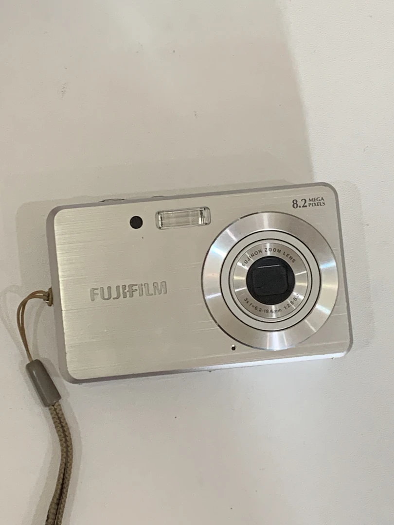 9新 Fujifilm/富士 富士j10 800w像素 屏幕微瑕下单no退no换