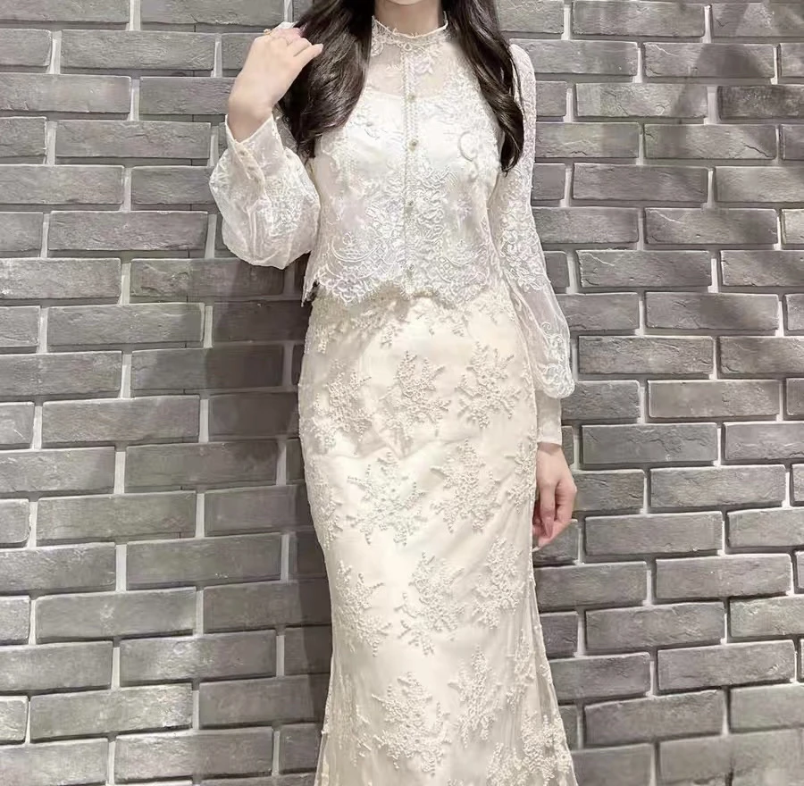 花颜宫廷巴洛克复古宫廷风灯笼袖立体蕾丝衬衫