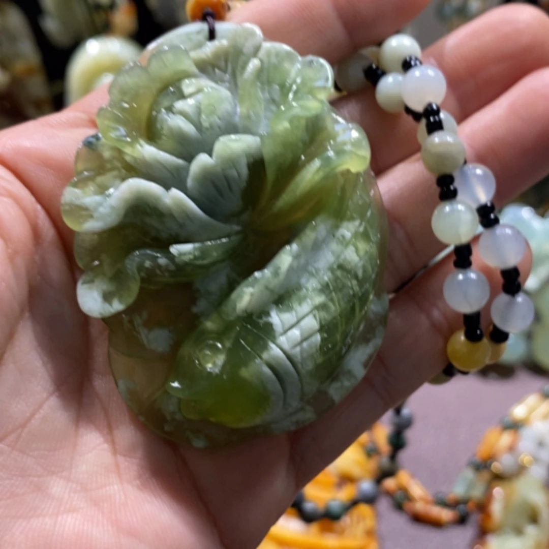 【闪购商品】蛇纹石玉颈饰未镶嵌
