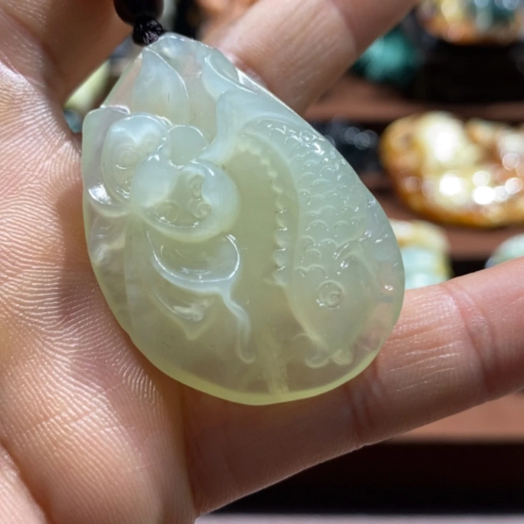 【闪购商品】蛇纹石玉颈饰未镶嵌