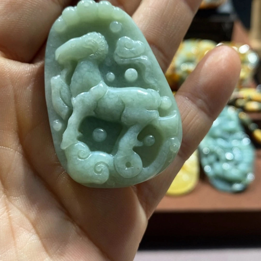 【闪购商品】蛇纹石玉颈饰未镶嵌
