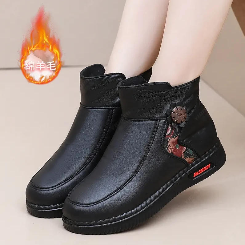 YIDISEN/意迪森防水保暖防滑女士靴加厚高帮防污渍时尚休闲妈妈靴