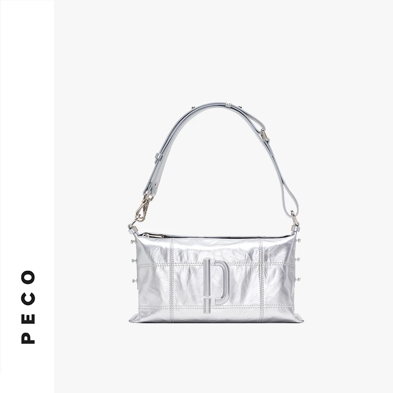 【领券到手1290】PECO明星同款枕头包软托特斜挎运动休闲