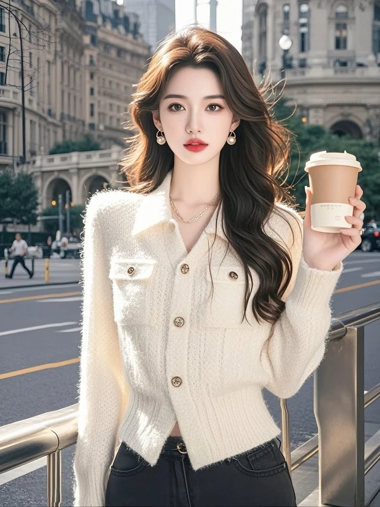 白色毛衣女秋冬外穿2024新款新国风设计感小众修身打底针织衫