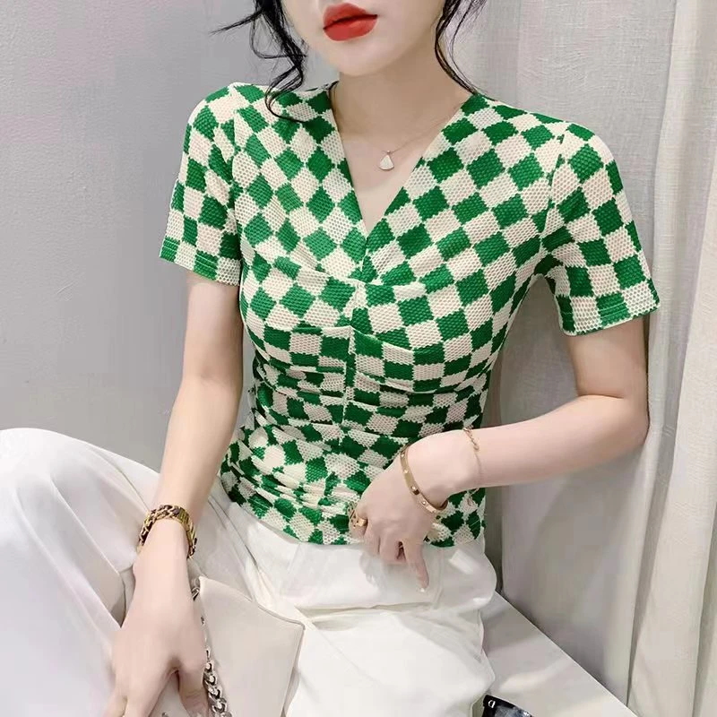 2023夏季新款短袖T恤气质V领女人味方格修身时尚洋气上衣显瘦女