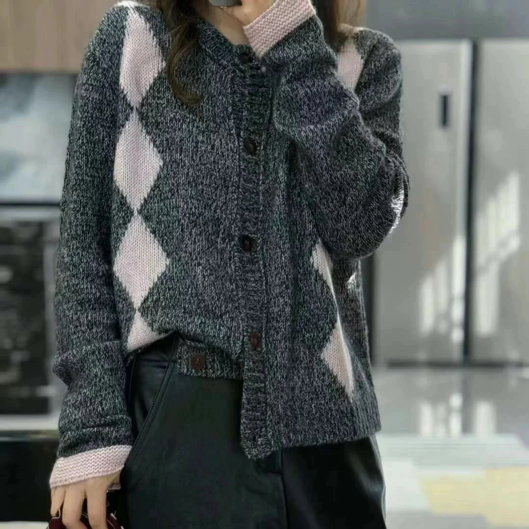 6811菱格开衫毛织外套秋冬新款洋气减龄高品质针织衫
