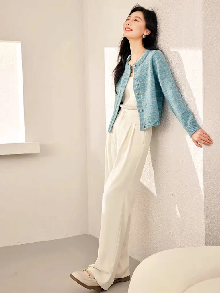 2978法式优雅毛衣外套女2024年春季新款撞色渐变蓝色针织开衫