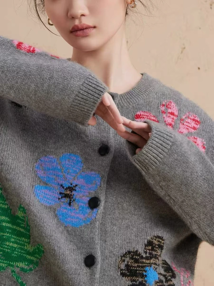 2024秋冬新品5859甜美俏皮减龄花朵提花圆领百搭宽松针织开衫